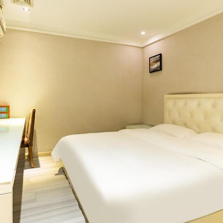 Kaiserdom Hotel Baiyun Airport-24-Hour Airport-Free Shuttle Bus Γκουανγκζού Εξωτερικό φωτογραφία