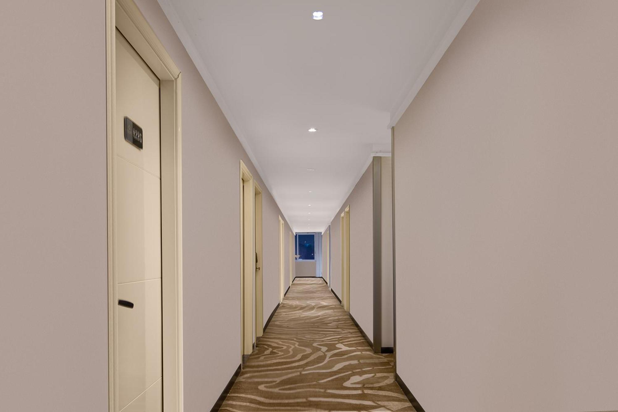 Kaiserdom Hotel Baiyun Airport-24-Hour Airport-Free Shuttle Bus Γκουανγκζού Εξωτερικό φωτογραφία