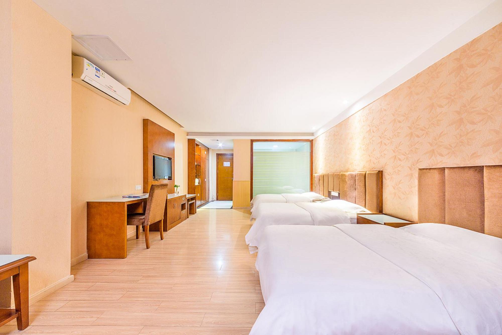 Kaiserdom Hotel Baiyun Airport-24-Hour Airport-Free Shuttle Bus Γκουανγκζού Εξωτερικό φωτογραφία
