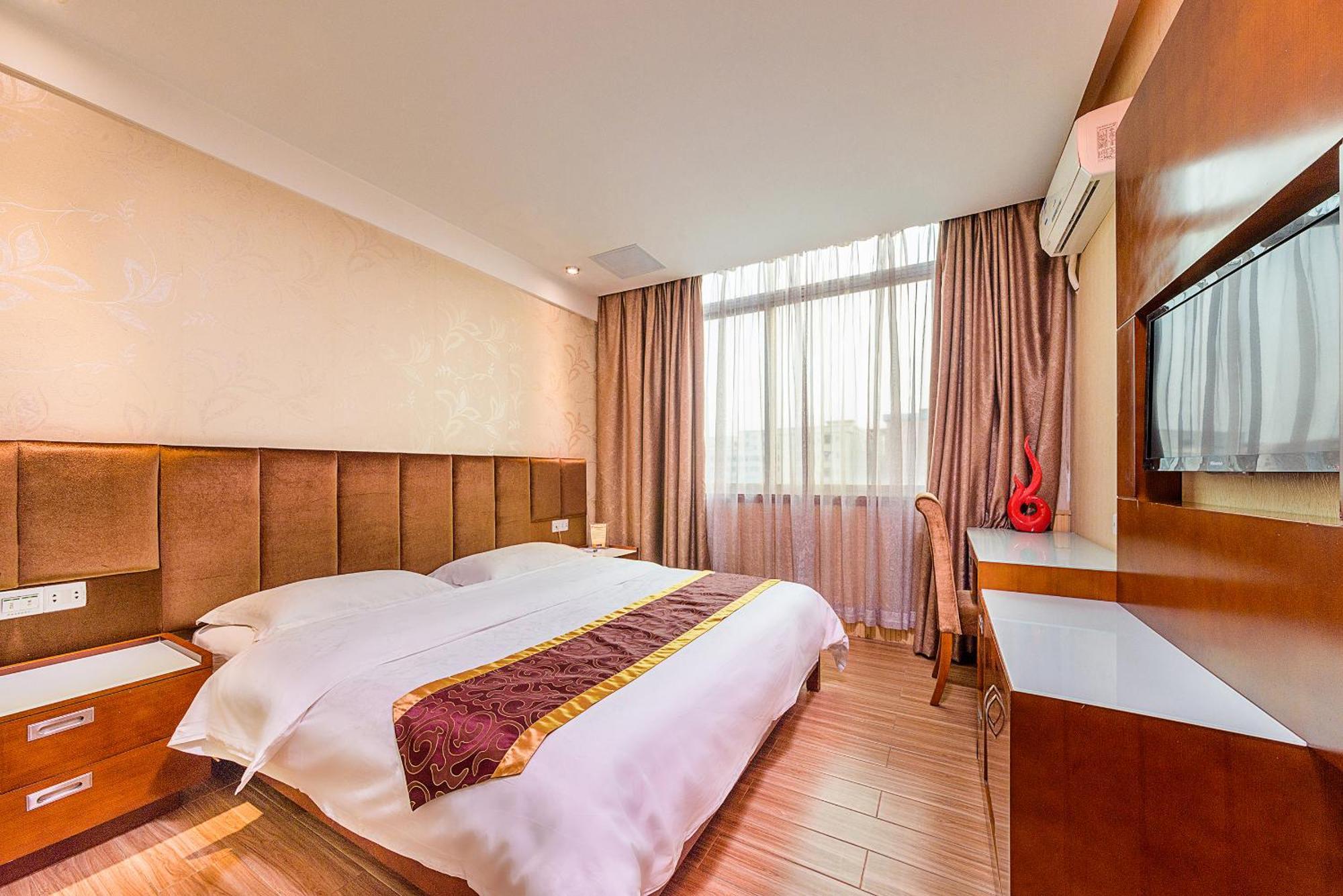 Kaiserdom Hotel Baiyun Airport-24-Hour Airport-Free Shuttle Bus Γκουανγκζού Εξωτερικό φωτογραφία