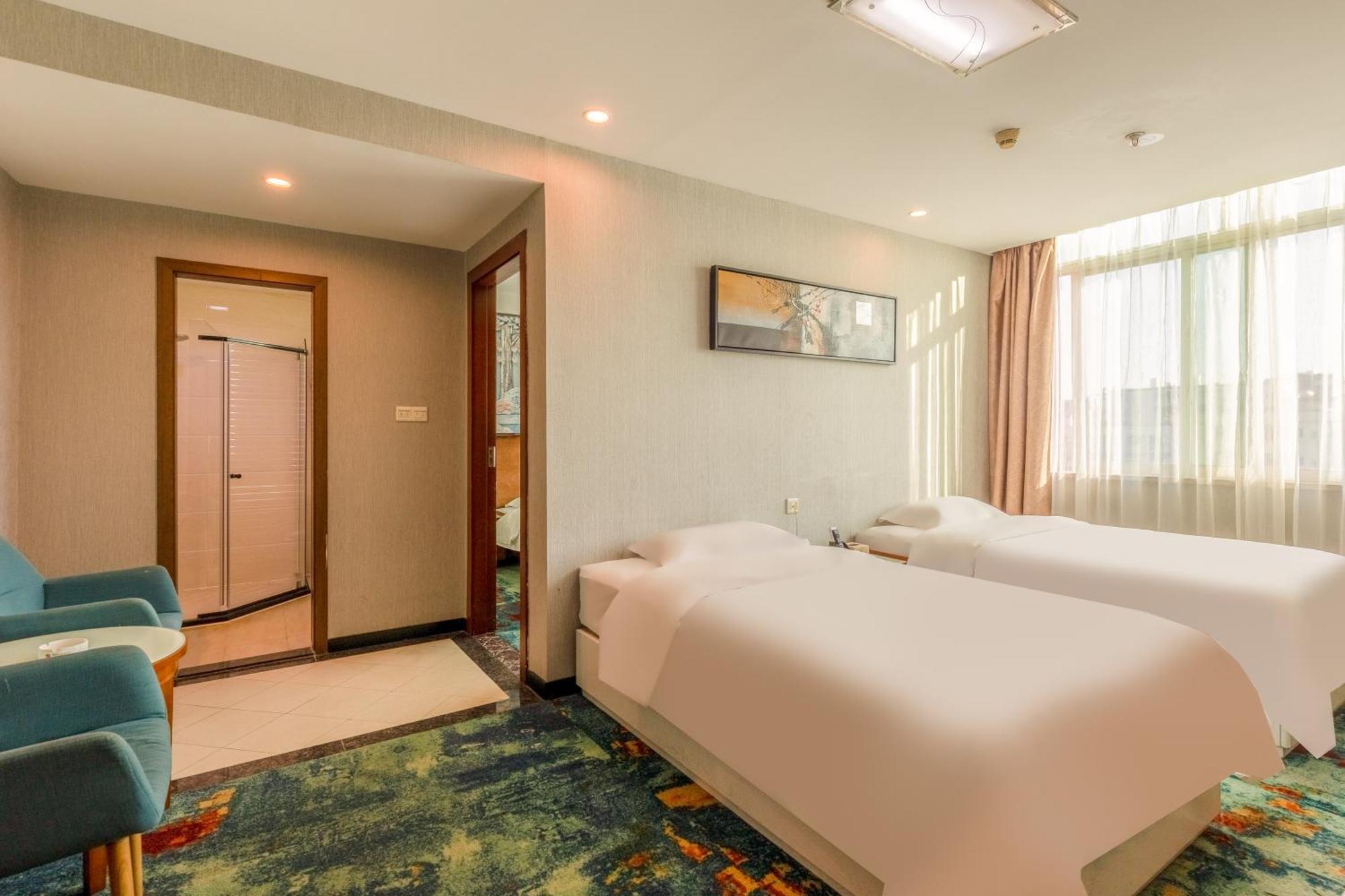 Kaiserdom Hotel Baiyun Airport-24-Hour Airport-Free Shuttle Bus Γκουανγκζού Εξωτερικό φωτογραφία