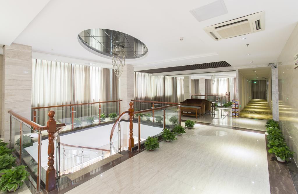 Kaiserdom Hotel Baiyun Airport-24-Hour Airport-Free Shuttle Bus Γκουανγκζού Εξωτερικό φωτογραφία
